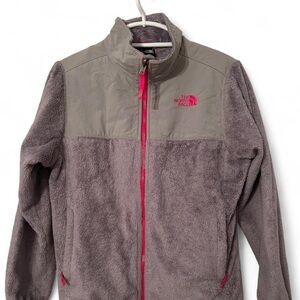 The North Face Plush Fleece Jacket in Grey with Pink Zipper